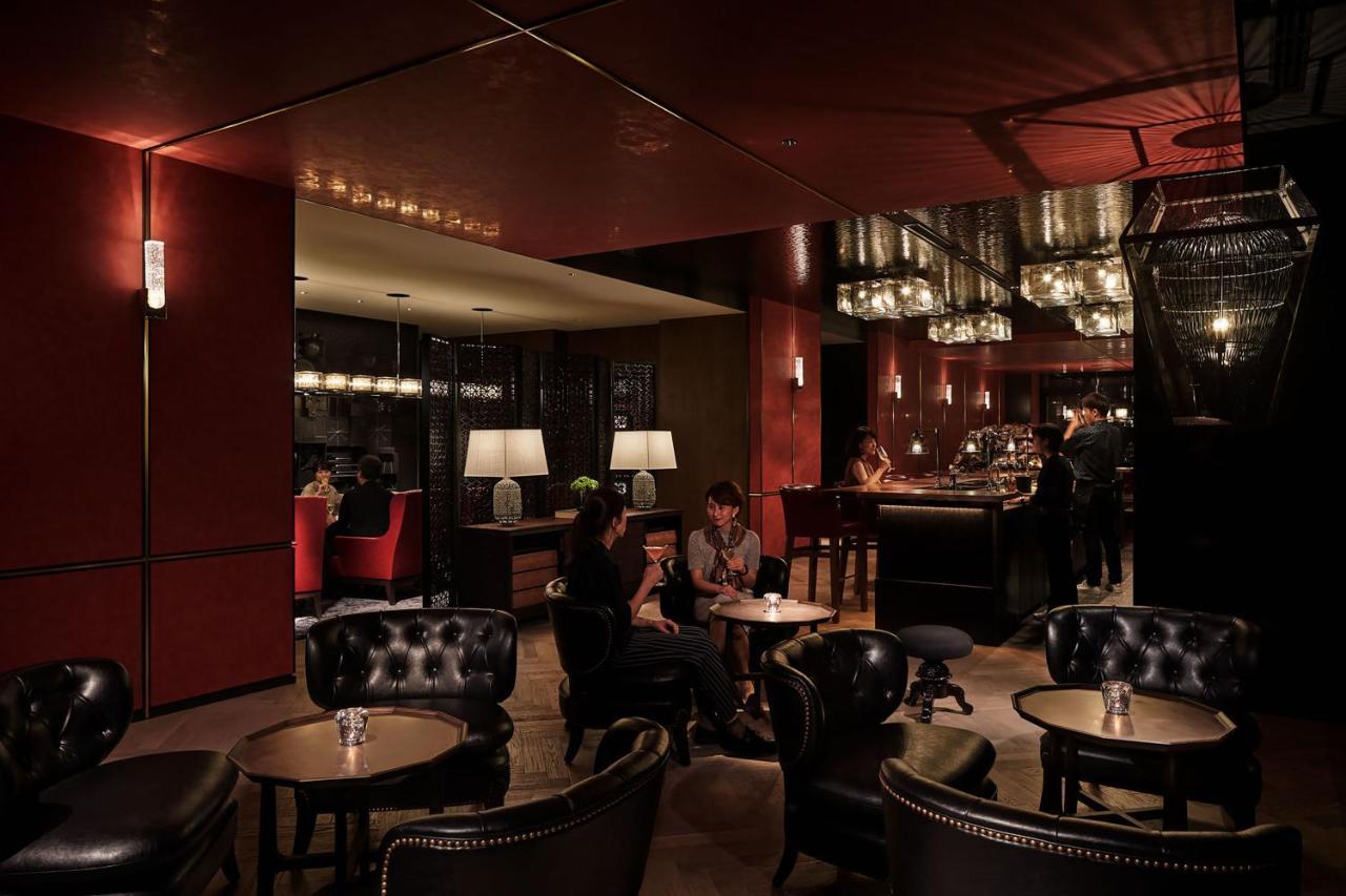 Hyatt Centric Kanazawa Exteriör bild The bar at the Mandarin Oriental, Tokyo