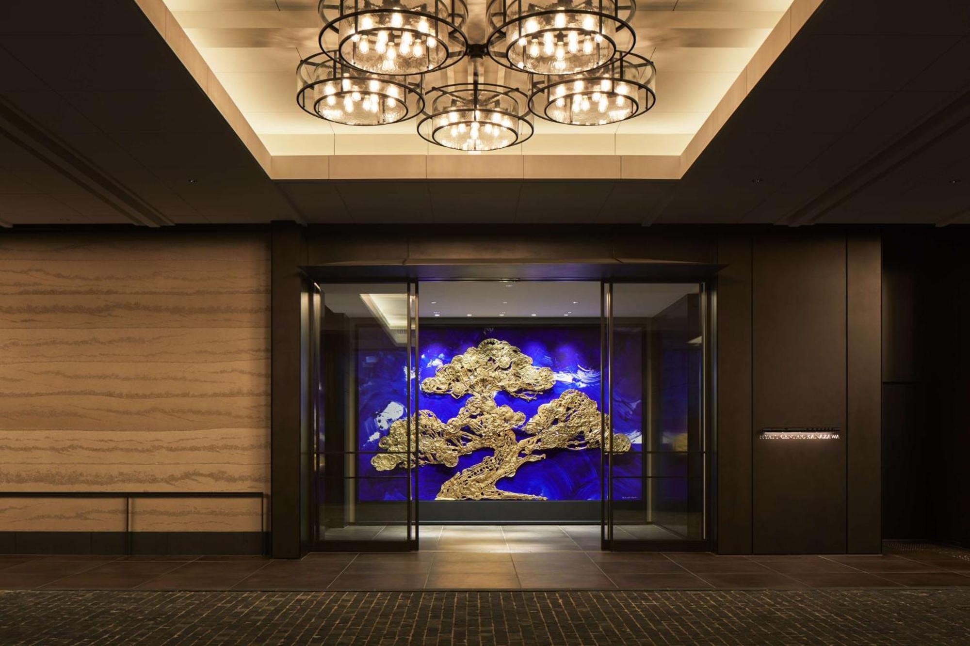 Hyatt Centric Kanazawa Exteriör bild Entrance to the hotel