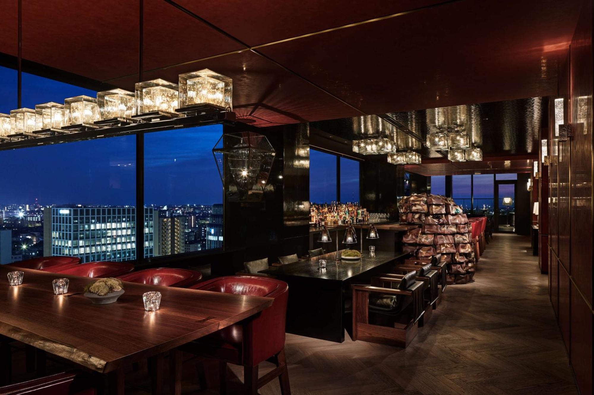 Hyatt Centric Kanazawa Exteriör bild The bar at the top of the hotel